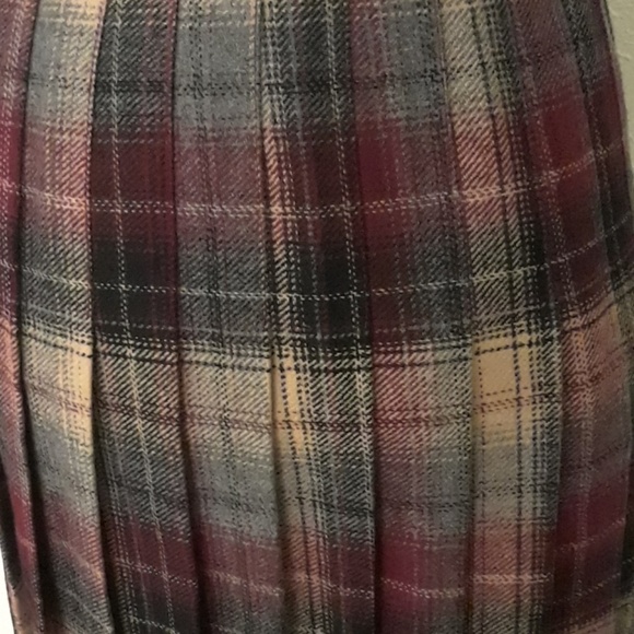 🏁Vintage Edinburgh Woolen Mill Great Britain plaid skirt small - Picture 4 of 11